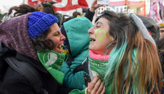 Mujeres celebran noticia