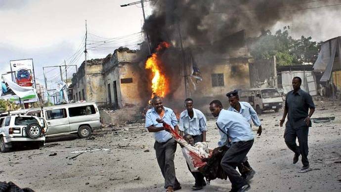 Ataque con carro bomba en Somalia deja al menos diez muertos