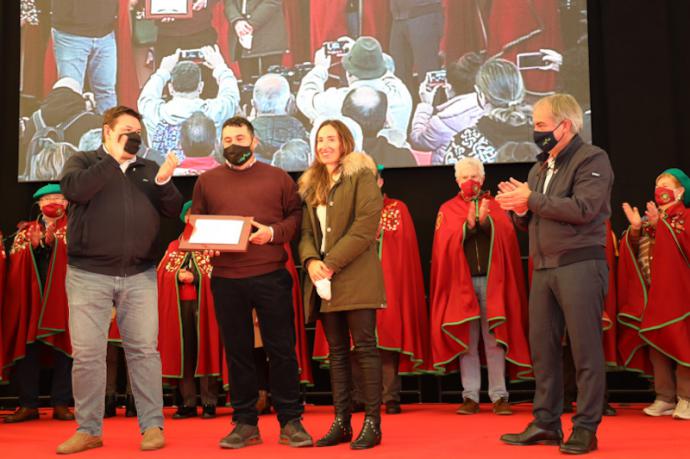 La orujera Martínez de Cos gana la Alquitara de Oro de la Fiesta del Orujo