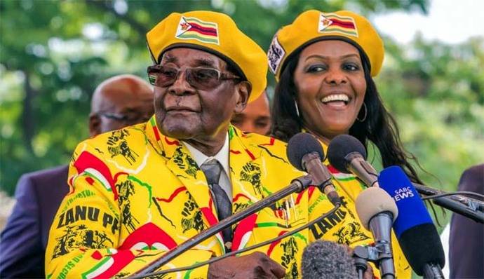Robert Mugabe y la primera dama Grace Mugabe en una imagen del pasado 8 de noviembre. 