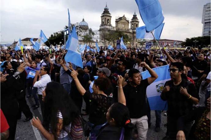Manifestaciones en Guatemala por reformas legales que blindan a políticos