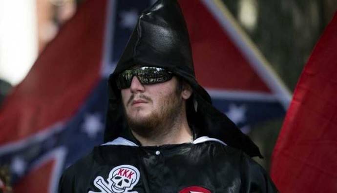 Un miembro del Ku Klux Klan