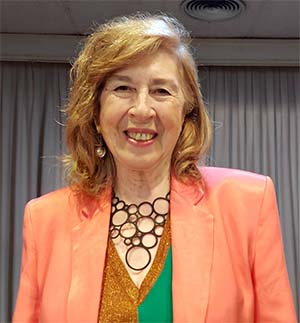 M. Antonia García de León. “Desde mi torre de adobe”, un peristilo literario