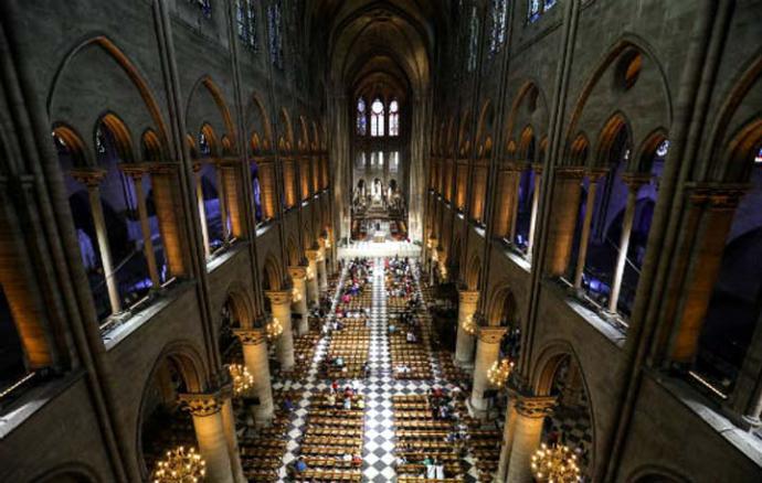 Notre-Dame de París un edificio emblemático de Francia