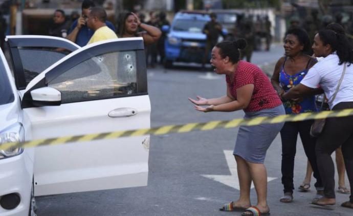 80 disparos: el ejército puede disparar a quien quiera en Río de Janeiro