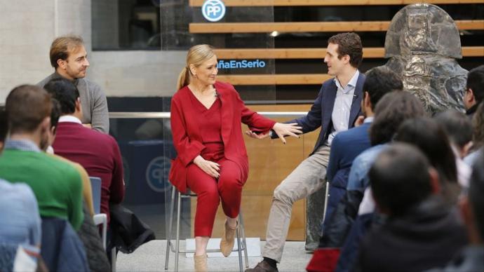 Cristina Cifuentes y Pablo Casado, durante un acto del PP.