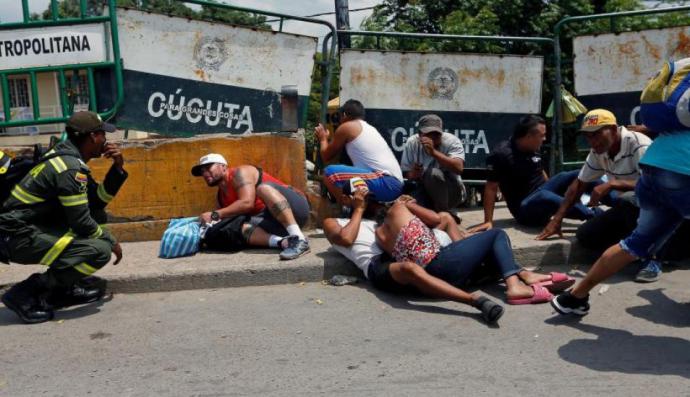 El 3 de mayo, justo al lado del fronterizo puente Simón Bolívar se registró una balacera entre delincuentes que controlan las trochas, dejando como saldo un muerto y un herido. 