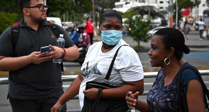 Ecuador limita la circulación de personas para evitar la propagación del coronavirus