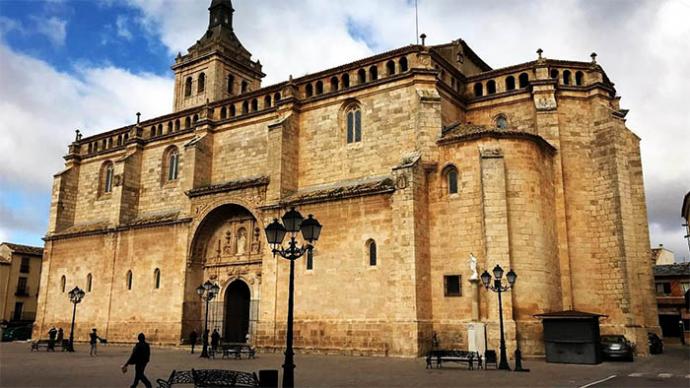 la Colegiata de Yepes, obra  del arquitecto imperial Alonso de Covarrubias.