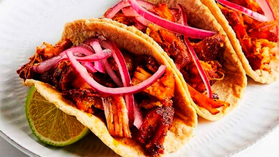 Cochinita Pibil - Enterrada en una aldea maya