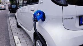 Cómo funcionan los cargadores de coches eléctricos