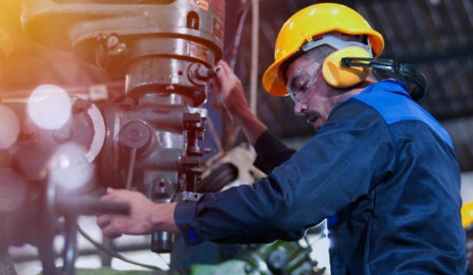 La maquinaria industrial más utilizada y su papel en la economía