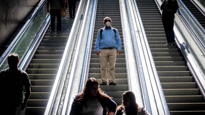 Chile comienza a entregar el lunes 'carnet de alta' de coronaviru