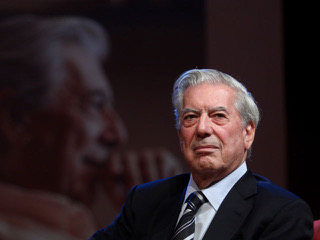 Vargas Llosa donde va, es noticia