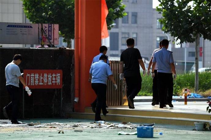 Explosión en escuela de China se debió a una bomba y su autor murió en el atentado