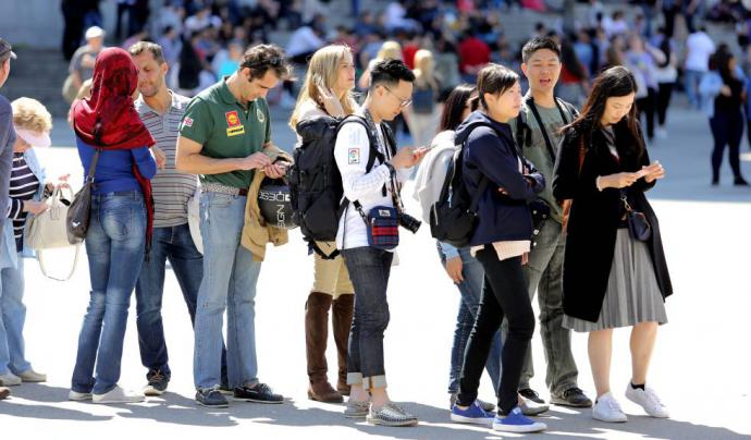 Turistas chinos: Vienen y gastan menos de lo que generalmente se cree y dice…