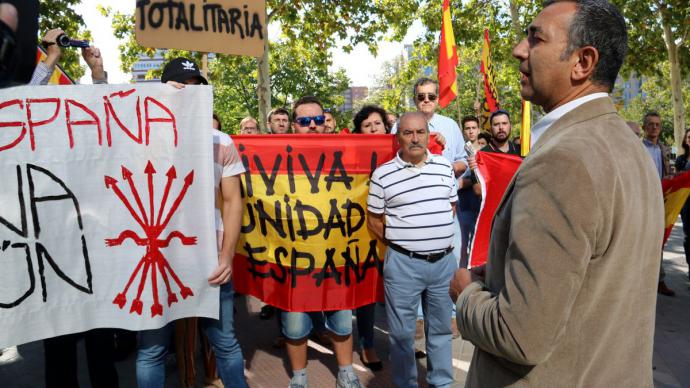 La Fiscalía recurre la absolución 'irracional' del líder de Falange que justificó la violencia contra el procés