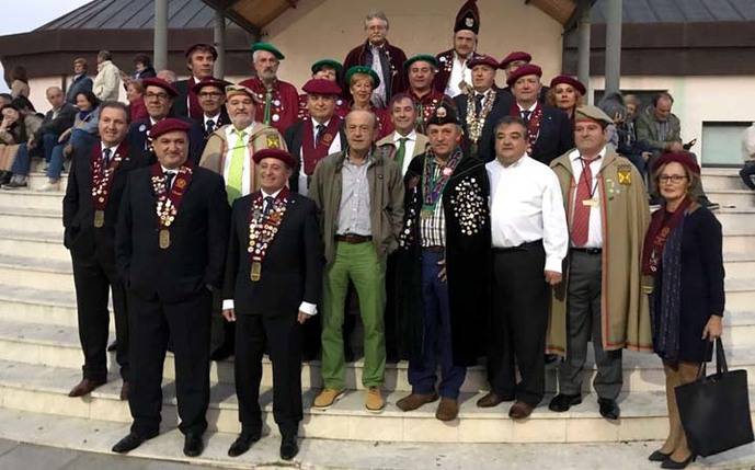 Cofradías cántabras presentes en el acto.