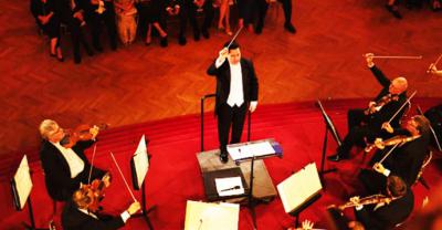 Felipe Tristán, director de orquesta, galardonado con la Medalla Mayte Spínola