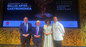 En la imagen, de izquierda a derecha: Javier Martí, Rafael Ansón, Isabel Fuentes y Mario Sandoval.