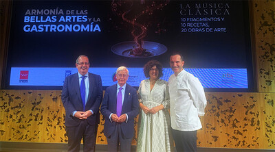 En la imagen, de izquierda a derecha: Javier Martí, Rafael Ansón, Isabel Fuentes y Mario Sandoval.