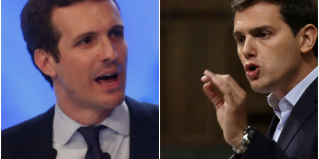 Pablo Casado (i) y Albert Rivera