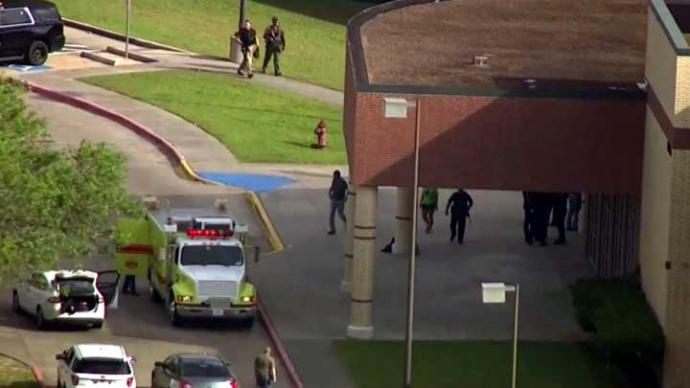 Tiroteo en la escuela secundaria Santa Fe en Texas