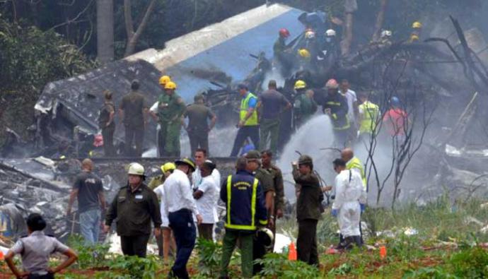 Cuba: Avión con 104 personas a bordo se estrelló tras despegar