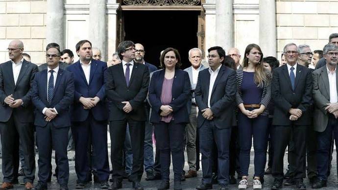 Los catalanes juran resistir tras fallo del Constitucional