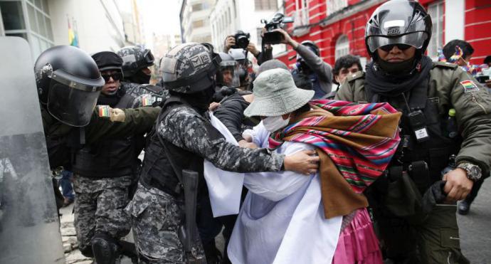 OEA rechaza violencia racial en Bolivia y pide respeto a indígenas