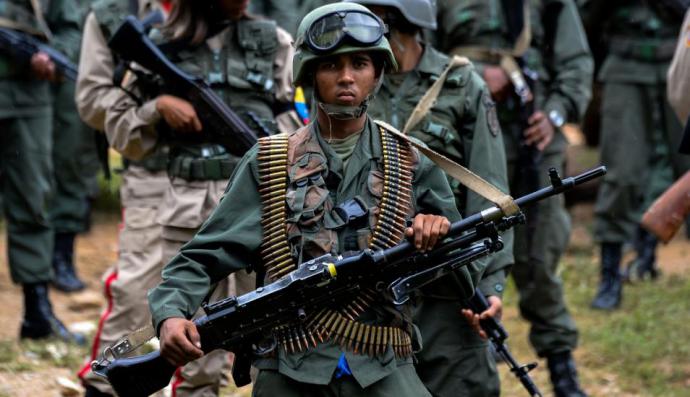 Venezuela tiene 8.000 francotiradores, cada bala es un enemigo menos'