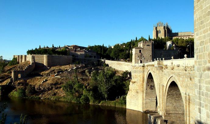 Conoce las posibilidades de viajar en autobús de Madrid a Toledo