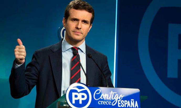 Casado retoma la teoría de la conspiración sobre su máster 