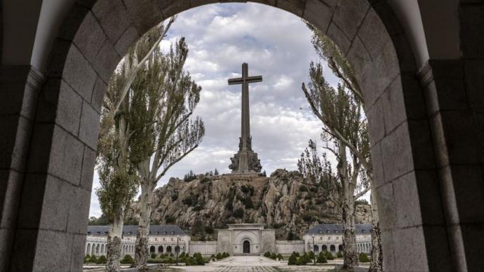 La congregación benedictina perderá el control del Valle de los Caídos con la nueva Ley de Memoria OLMO CALVO
