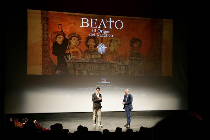 Marcano asiste al estreno de la película documental 'Beato, el origen del Xacobeo'
