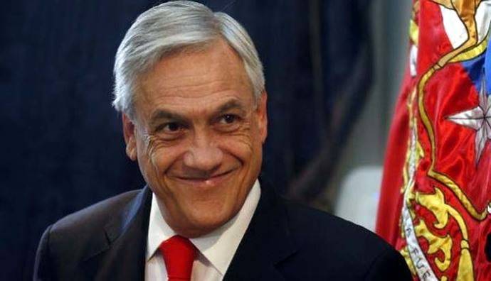 La revista Forbes estima en unos 2.700 millones de dólares la fortuna de Sebastián Piñera. 

