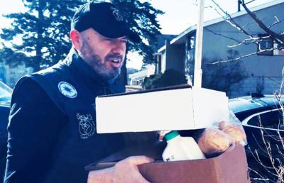 El chef Andrés Torres impulsa en Minneapolis una acción solidaria