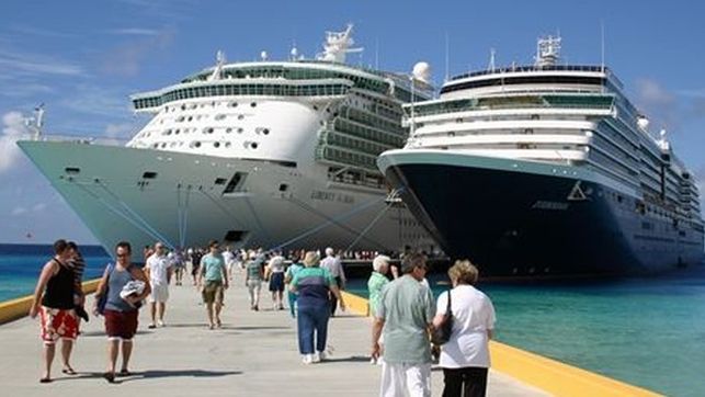 El turismo de cruceros viene siendo cuestionado de manera creciente...