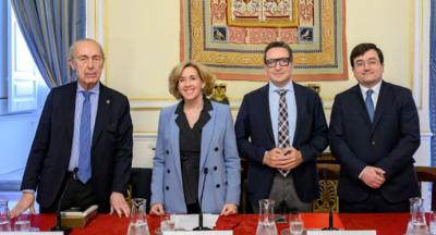 Luis Alberto De Cuenca recibe el premio de Poesía Reina Sofía en Palacio Real