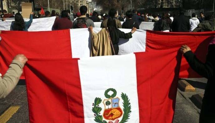 Peruanos protestan en Chile a horas de que el Gobierno presente ley migratoria