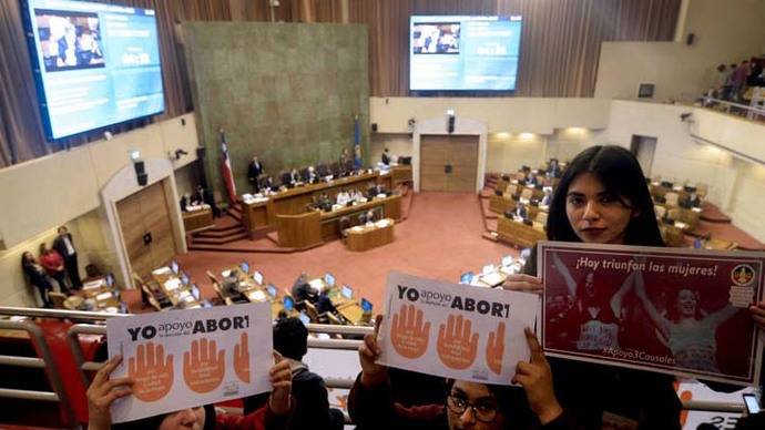 Aborto terapéutico tendrá que esperar en Chile por trabas en el Congreso