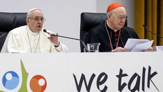 El papa Francisco lamenta en el presínodo que a los jóvenes se les haya dejado solos