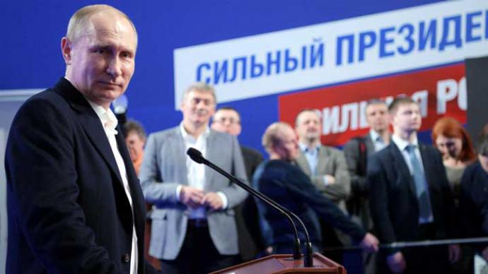 Putin dice que se centrará en política interior en próximos 6 años en Kremlin