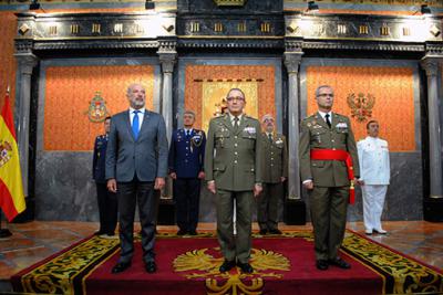 El teniente general Carlos Jesús Melero Claudio toma el mando de la Fuerza Terrestre en la Capitanía General con sede en Sevilla