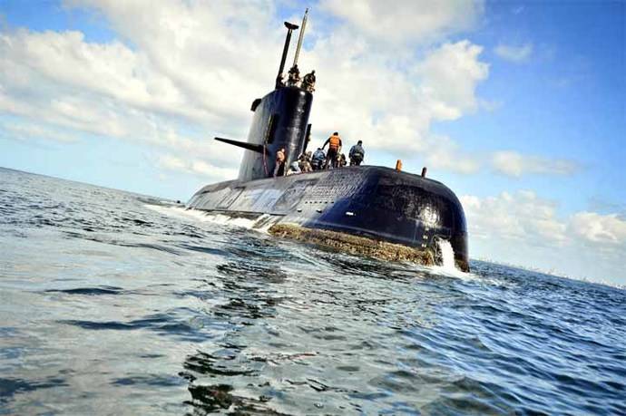 El submarino argentino ARA San Juan en una imagen entregada por la Armada.

