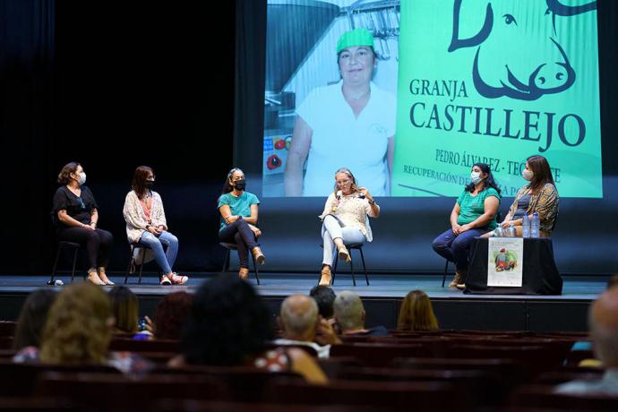 Cabildo de Tenerife y Ayuntamiento de Arafo, en Tenerife, reivindican el trabajo de las mujeres ganaderas de Tenerife