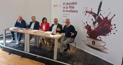 Gijón rinde homenaje al chocolate a la taza como símbolo de su identidad cultural