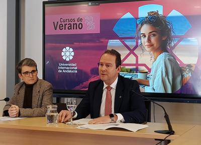 El rector presenta los cursos de verano, que cumplen 82 años en La Rábida y 50 en Baeza