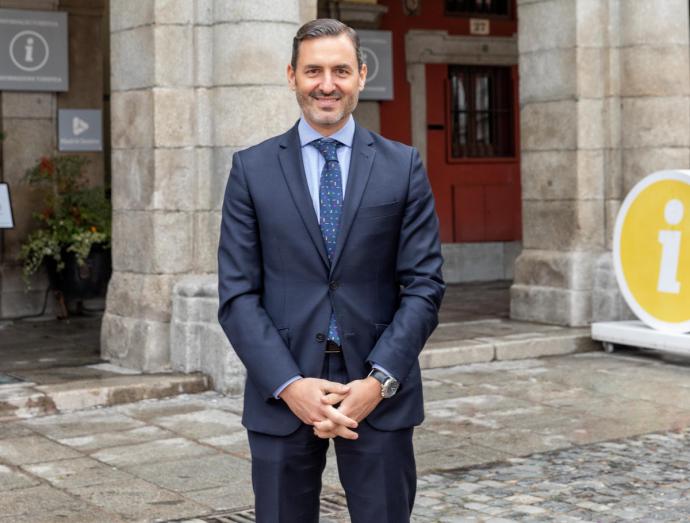 Héctor Coronel considera que el centro de atención al visitante tiene que ser un servicio clave para la mejora de la experiencia del viajero.
