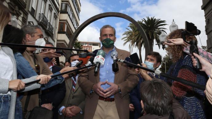 Ortega Smith en su mitin en Las Palmas de Gran Canaria. (ALEJANDRO RAMOS)